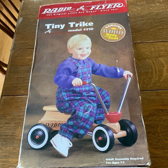 radio flyer tiny trike